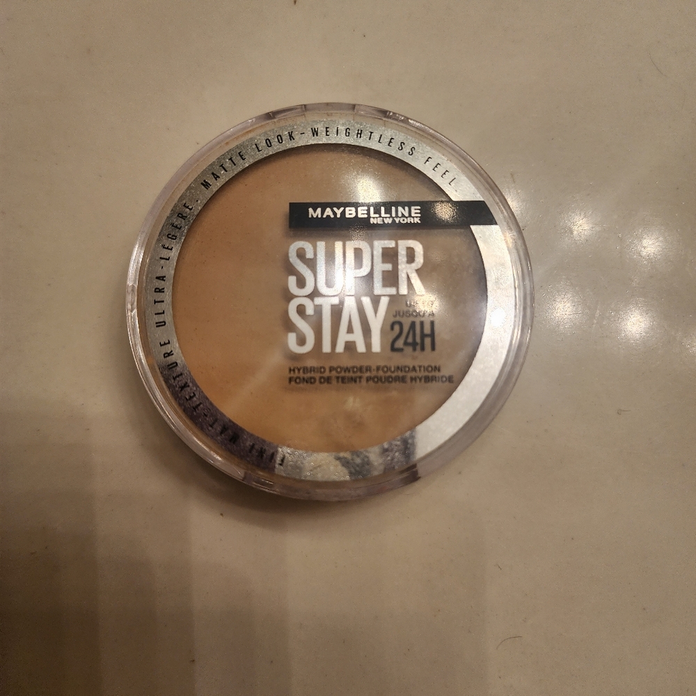 Maybelline 24H Powder Foundation Super Stay
